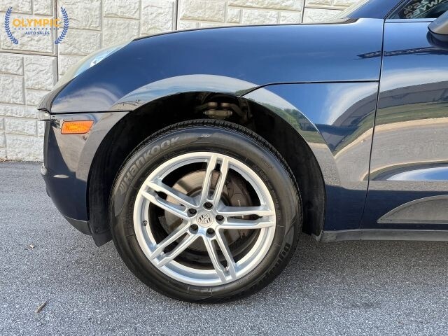 2017 Porsche Macan in Decatur, GA 30032 - 18139803 9
