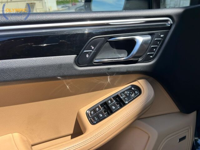 2017 Porsche Macan in Decatur, GA 30032 - 18139803 33