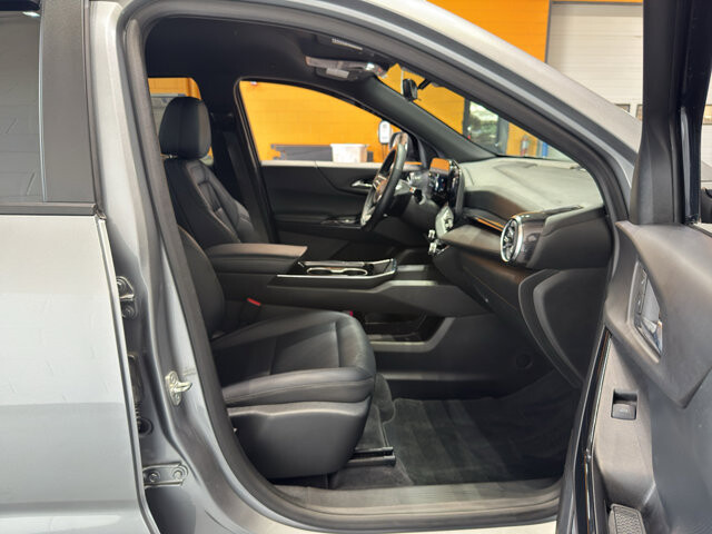 2025 Chevrolet Equinox in Burlington, WI 53105 - 18139810 19