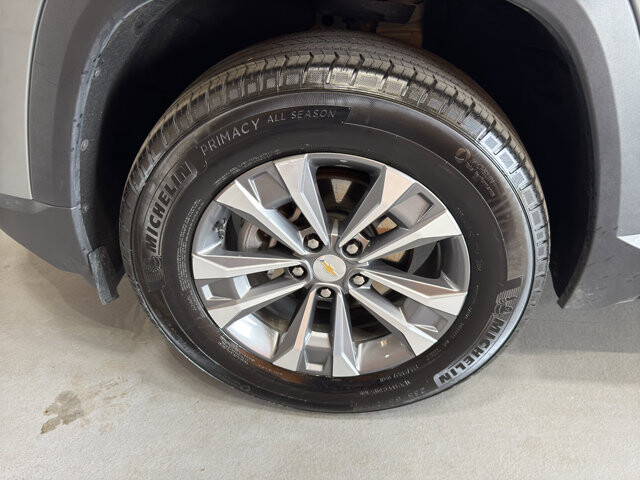 2025 Chevrolet Equinox in Burlington, WI 53105 - 18139810 9