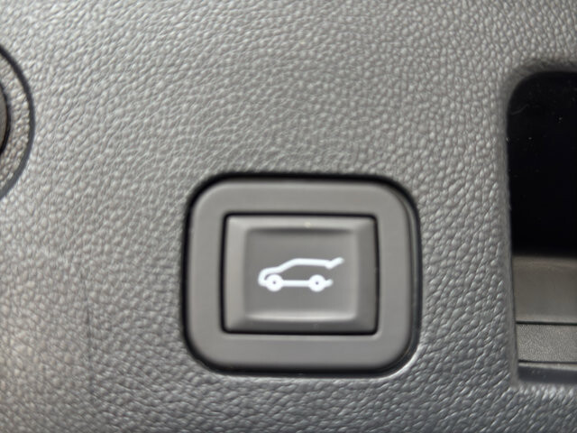 2025 Chevrolet Equinox in Burlington, WI 53105 - 18139810 22