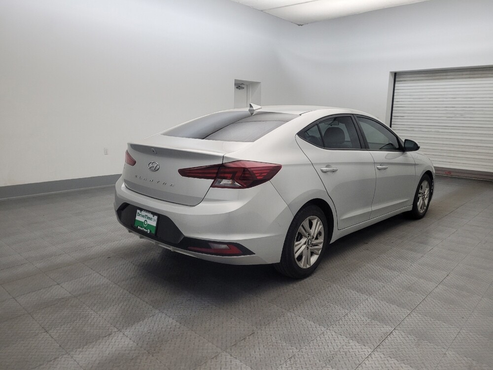 2019 Hyundai Elantra in Tucson, AZ 85705 - 18139822 9