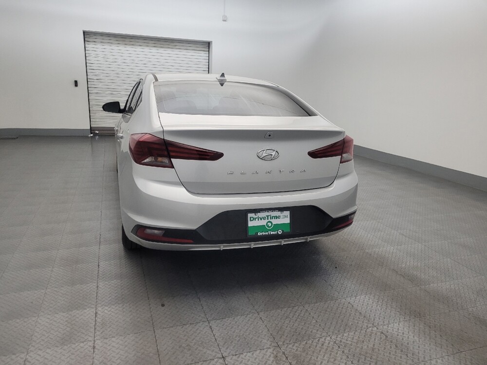 2019 Hyundai Elantra in Tucson, AZ 85705 - 18139822 6