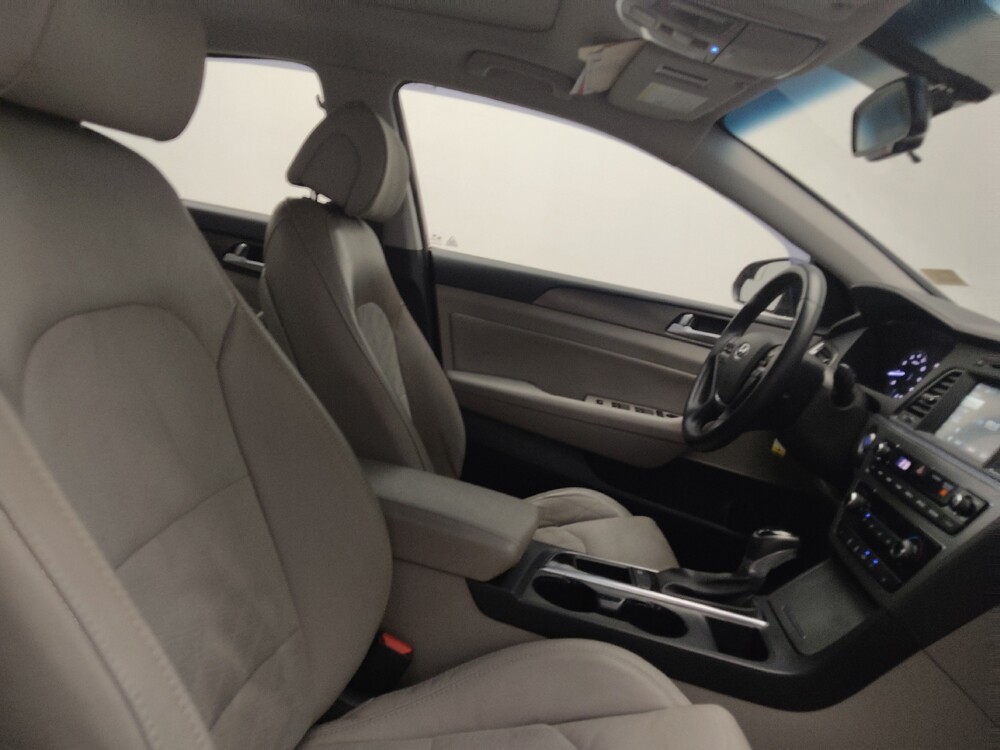 2017 Hyundai Sonata in Stone Mountain, GA 30083 - 18139847 21