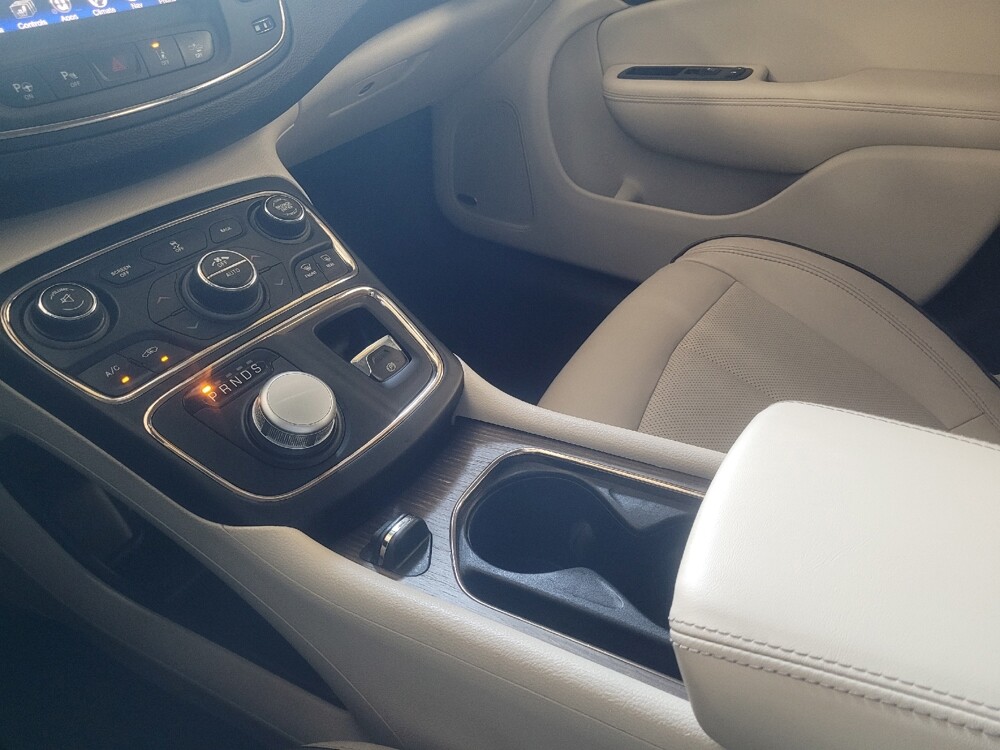 2015 Chrysler 200 in Jackson, MS 39211 - 18139849 26