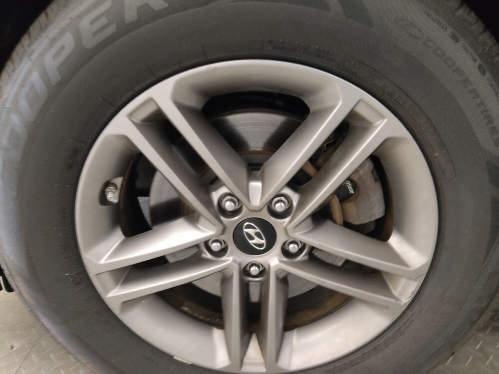 2018 Hyundai Santa Fe in Macon, GA 31210 - 18139859 31