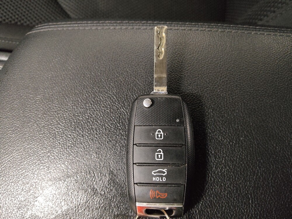 2019 Kia Optima in Athens, GA 30606 - 18139868 32