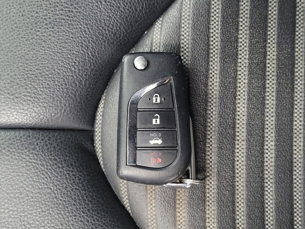 2019 Toyota Camry in Memphis, TN 38128 - 18139881 32