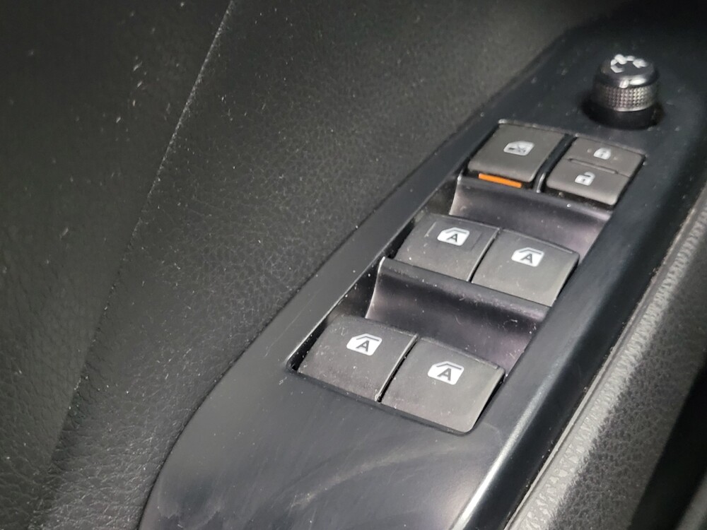 2019 Toyota Camry in Memphis, TN 38128 - 18139881 27
