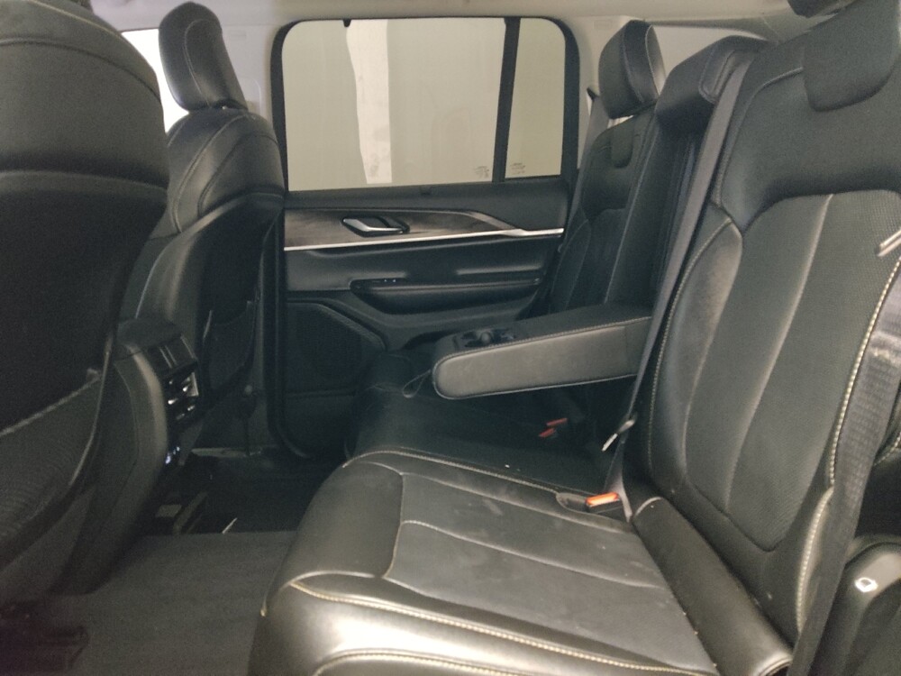 2023 Jeep Grand Cherokee in Tulsa, OK 74145 - 18139886 18