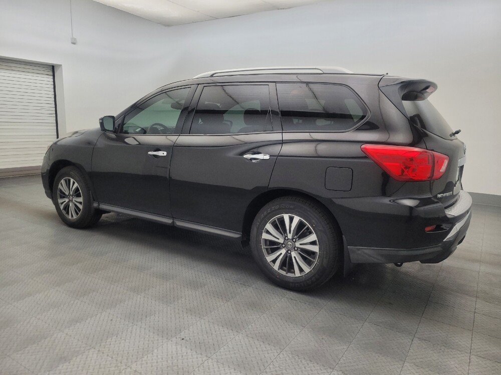 2017 Nissan Pathfinder in Glendale, AZ 85301 - 18139915 3