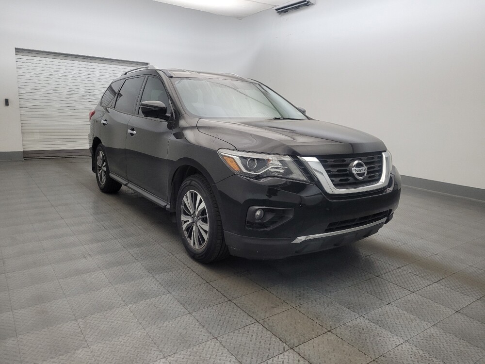 2017 Nissan Pathfinder in Glendale, AZ 85301 - 18139915 13