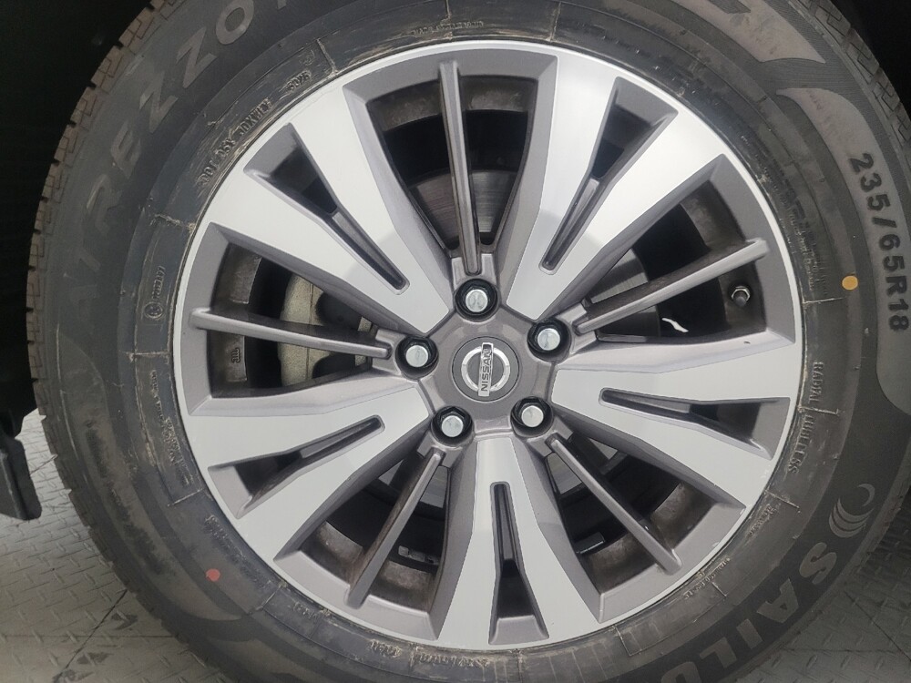 2017 Nissan Pathfinder in Glendale, AZ 85301 - 18139915 31