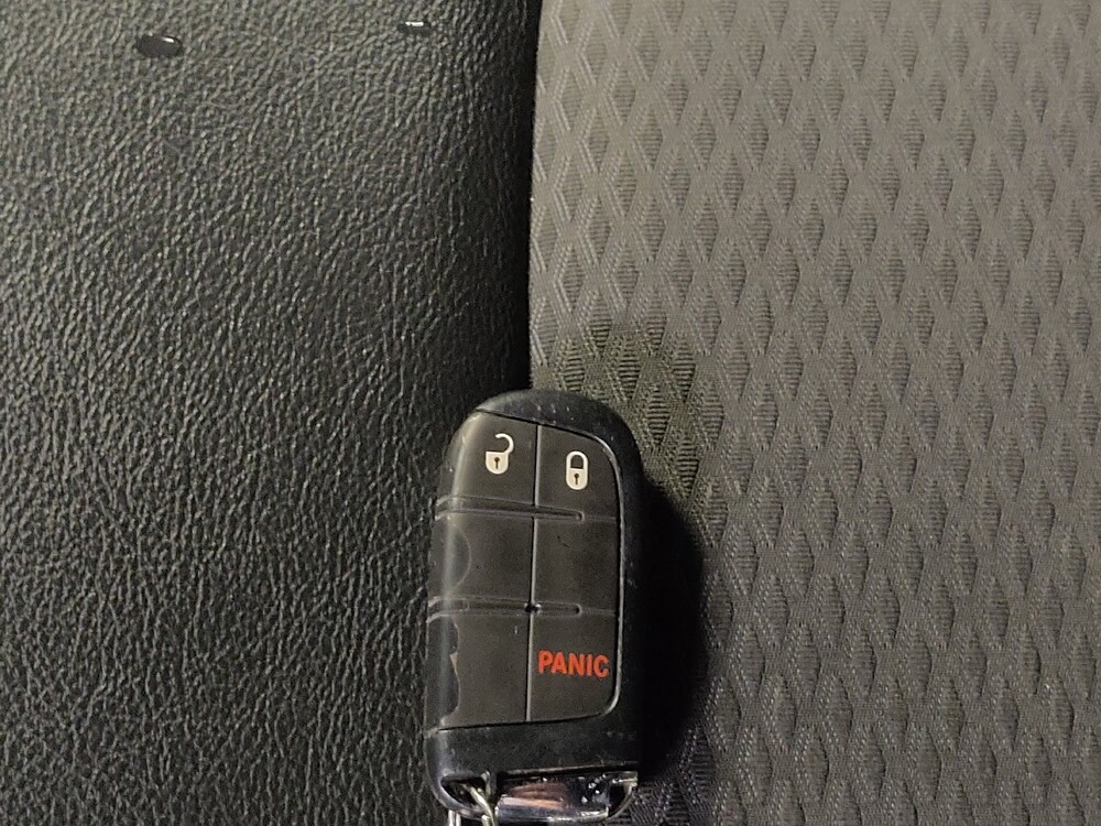 2022 Jeep Compass in Knoxville, TN 37923 - 18139929 32