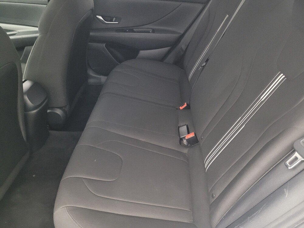 2021 Hyundai Elantra in Tampa, FL 33619 - 18139932 18