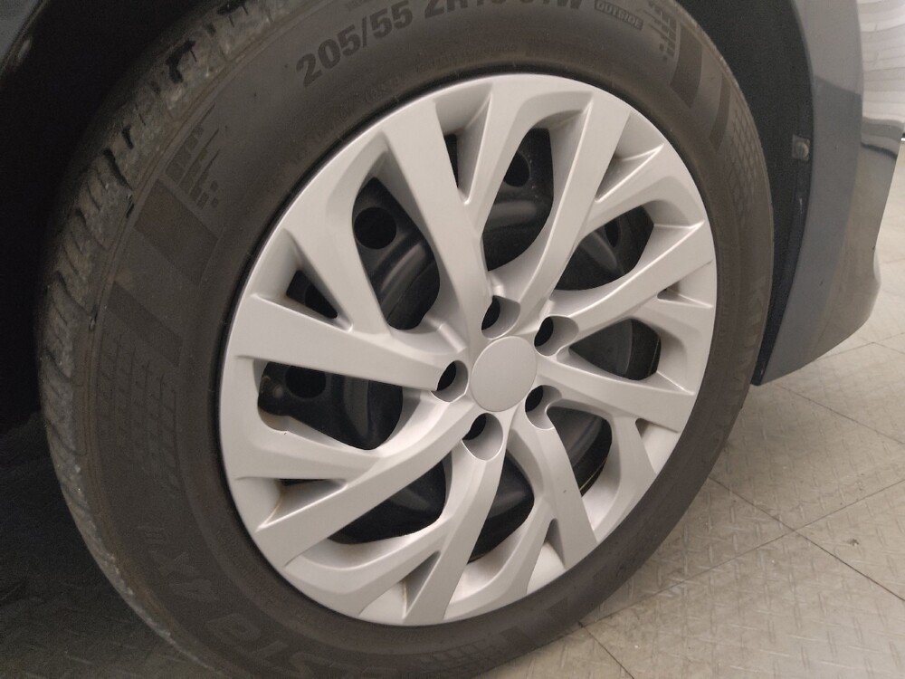 2019 Toyota Corolla in Tallahassee, FL 32304 - 18139938 31