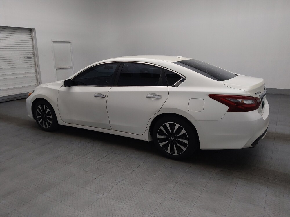 2018 Nissan Altima in Lauderdale Lakes, FL 33313 - 18139963 3