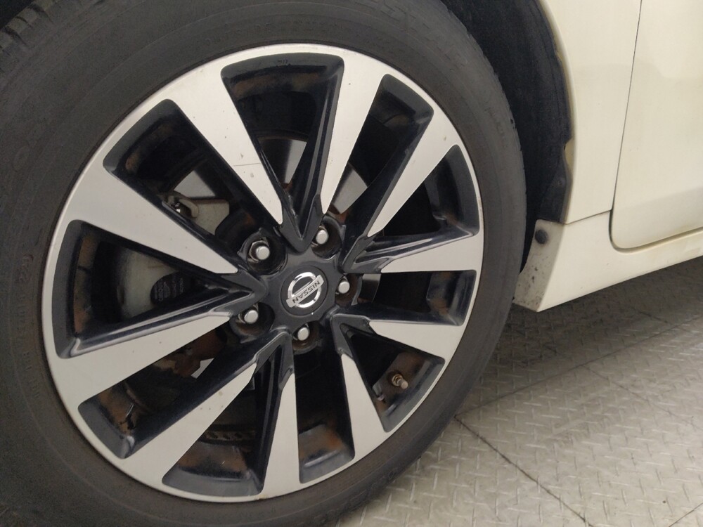 2018 Nissan Altima in Lauderdale Lakes, FL 33313 - 18139963 31