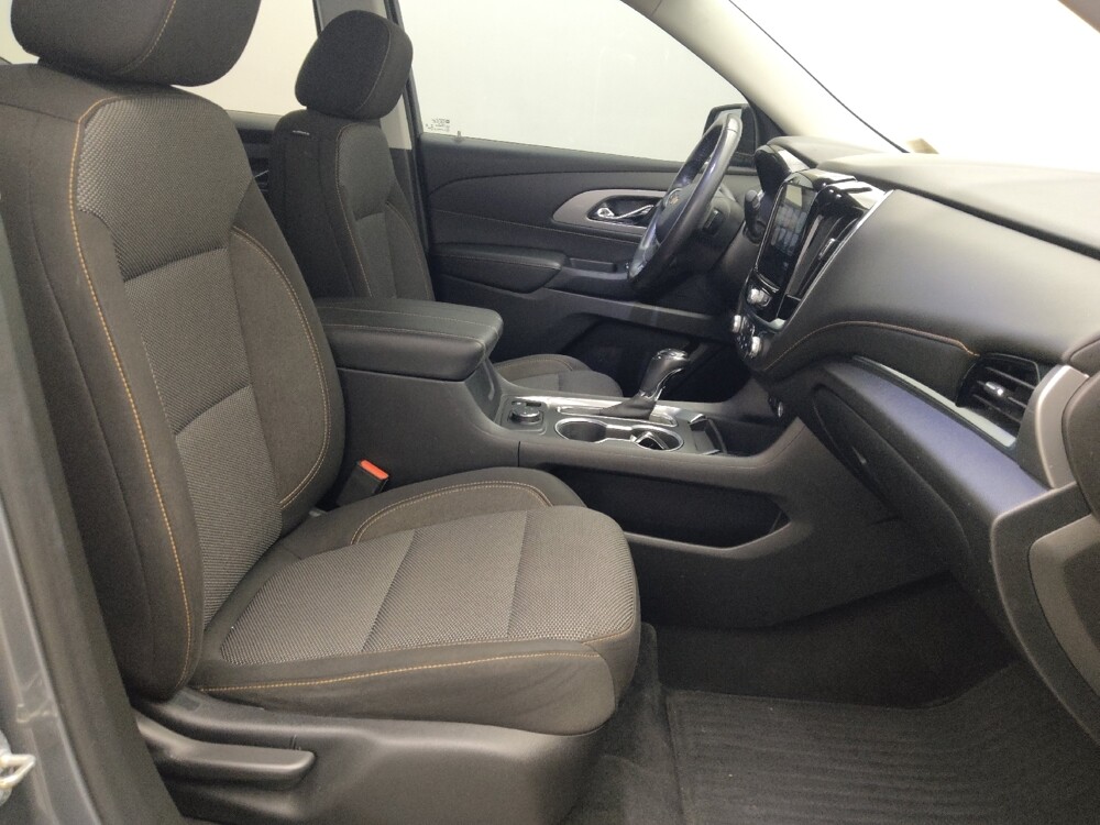2019 Chevrolet Traverse in Morrow, GA 30260 - 18139968 21