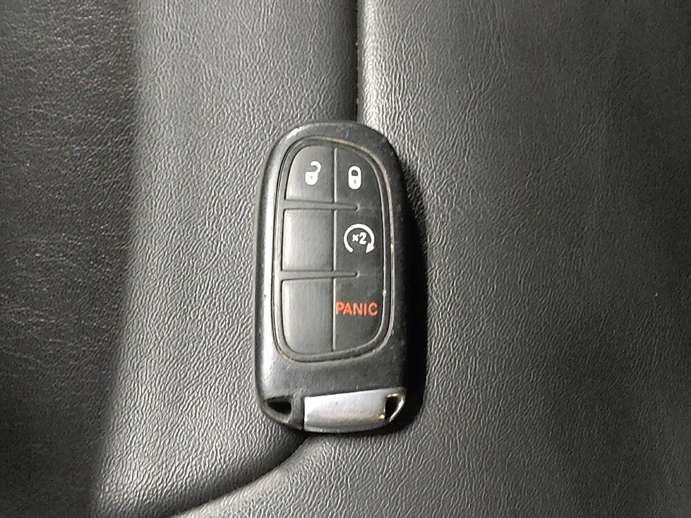 2020 Jeep Cherokee in Salem, VA 24153 - 18139977 32