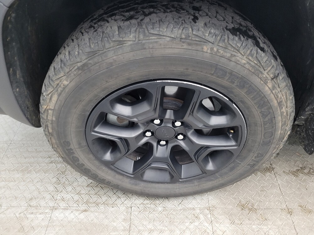 2020 Jeep Cherokee in Salem, VA 24153 - 18139977 31