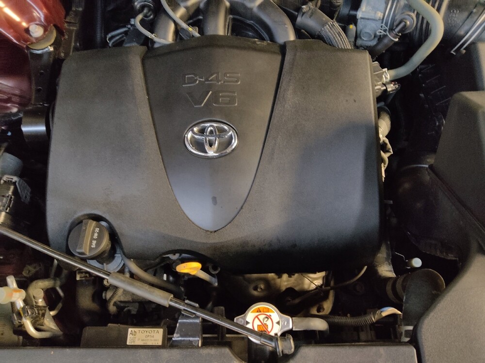 2018 Toyota Highlander in Salem, VA 24153 - 18139989 30