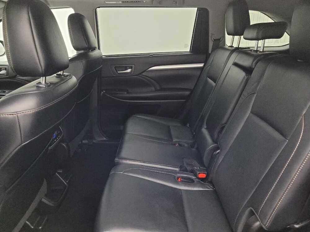 2018 Toyota Highlander in Salem, VA 24153 - 18139989 18