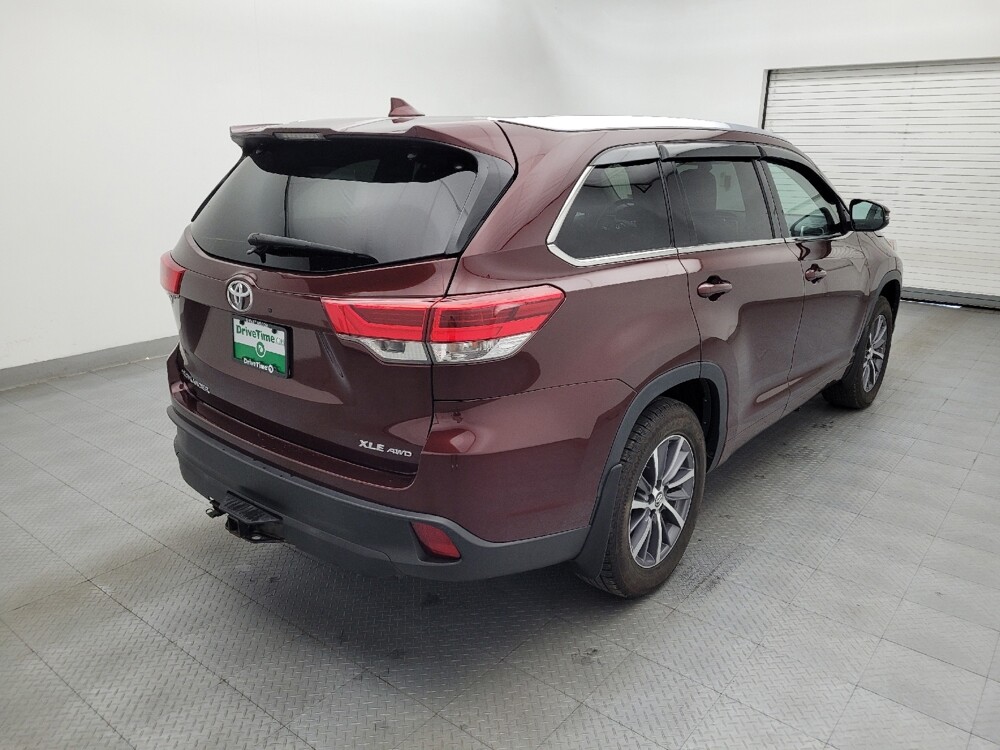 2018 Toyota Highlander in Salem, VA 24153 - 18139989 9
