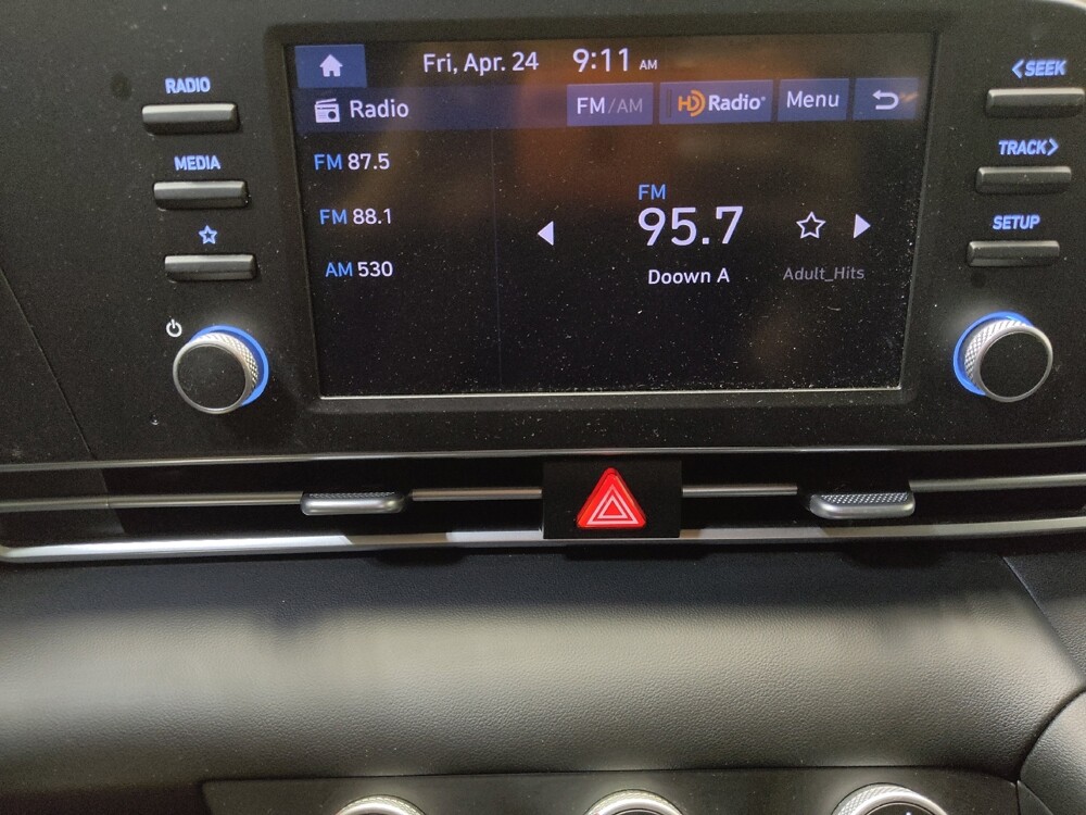 2024 Hyundai Elantra in Salem, VA 24153 - 18140000 25