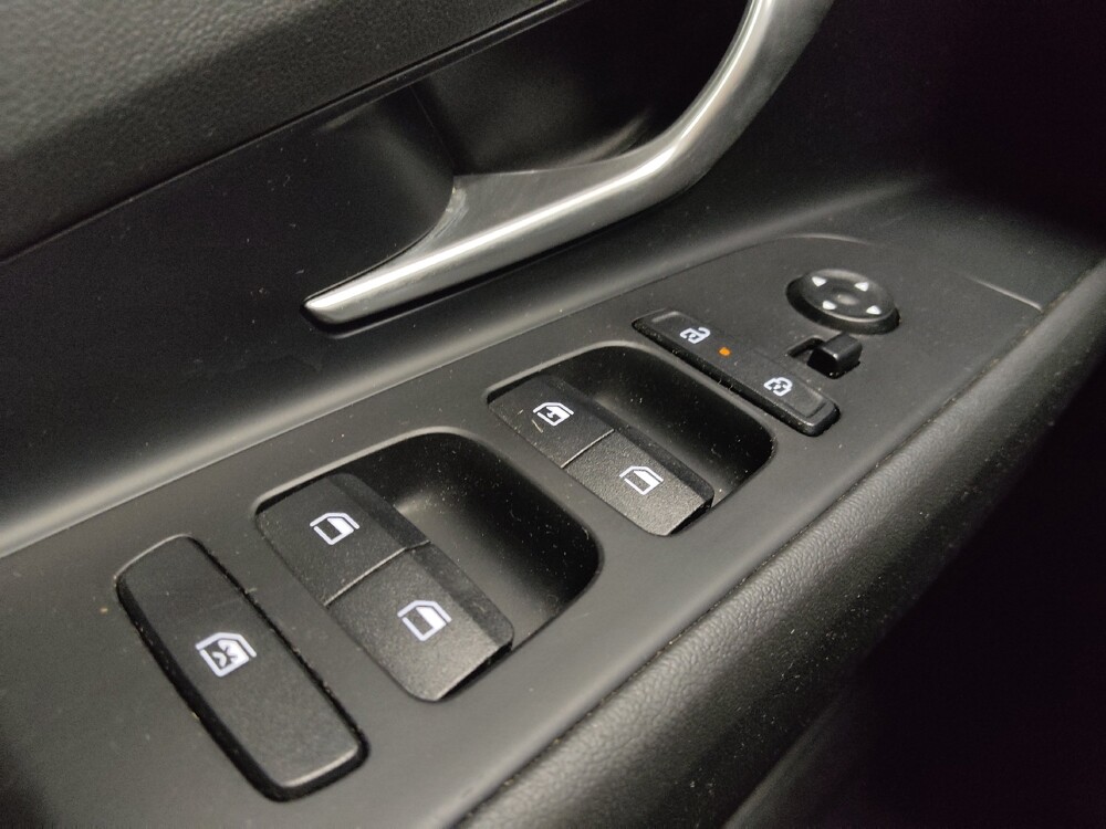 2024 Hyundai Elantra in Salem, VA 24153 - 18140000 27