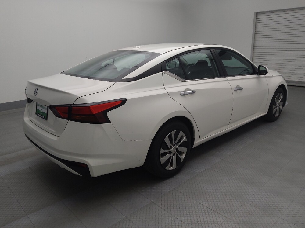 2019 Nissan Altima in Lakewood, CO 80215 - 18140005 9