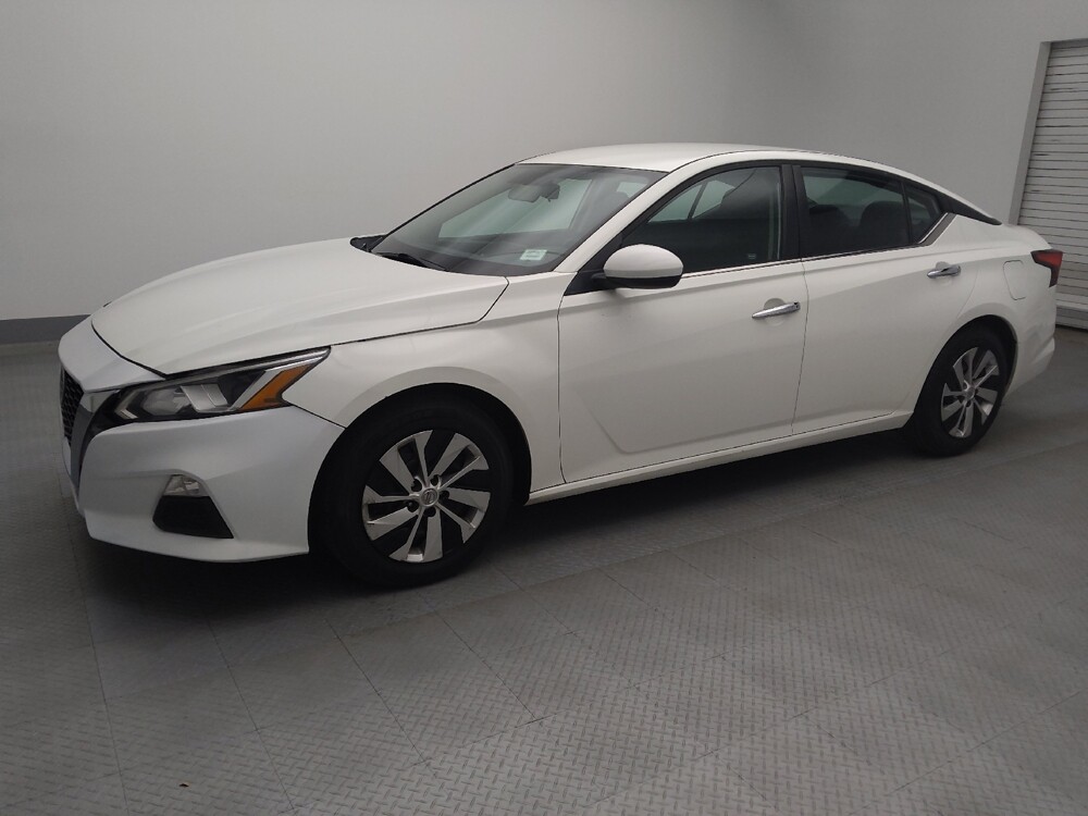 2019 Nissan Altima in Lakewood, CO 80215 - 18140005 2