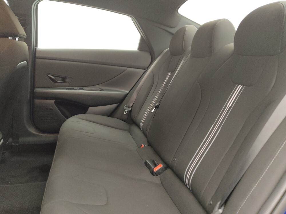 2025 Hyundai Elantra in Denver, CO 80012 - 18140014 18