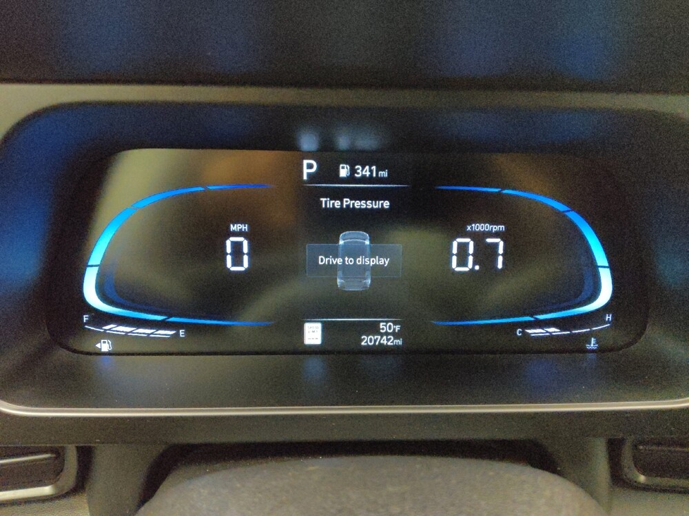 2025 Hyundai Elantra in Denver, CO 80012 - 18140014 23
