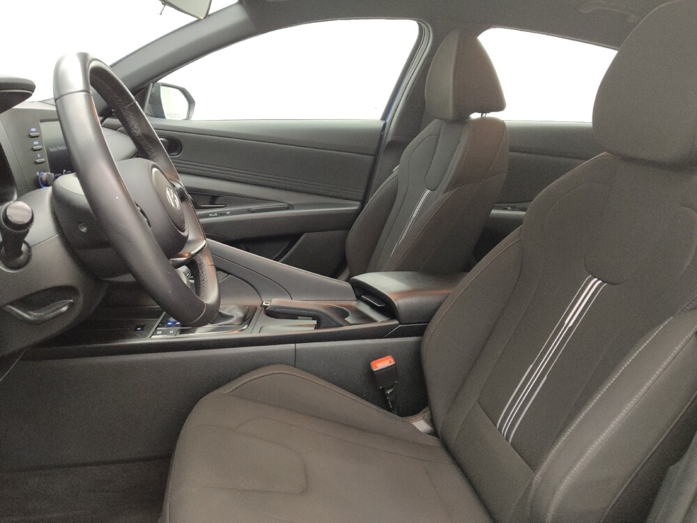 2025 Hyundai Elantra in Denver, CO 80012 - 18140014 17