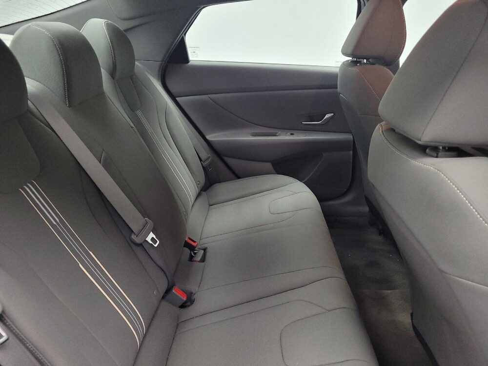 2023 Hyundai Elantra in Memphis, TN 38115 - 18140017 19