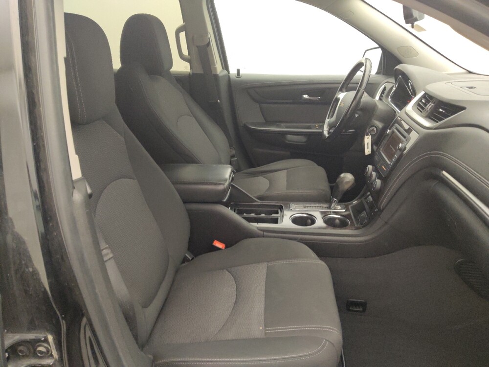 2017 Chevrolet Traverse in Houston, TX 77060 - 18140023 21