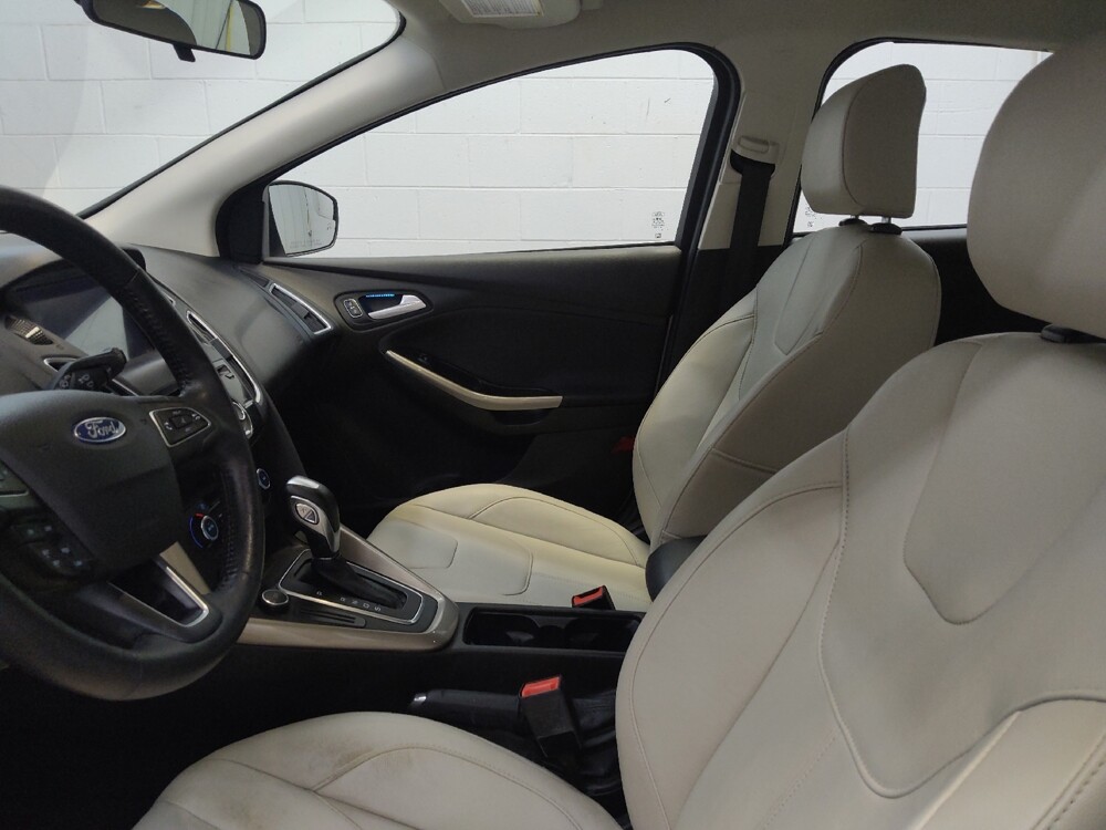 2016 Ford Focus in Cincinnati, OH 45255 - 18140034 17