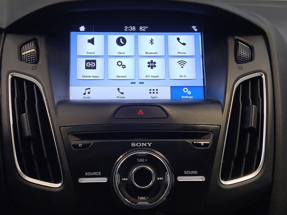 2016 Ford Focus in Cincinnati, OH 45255 - 18140034 25