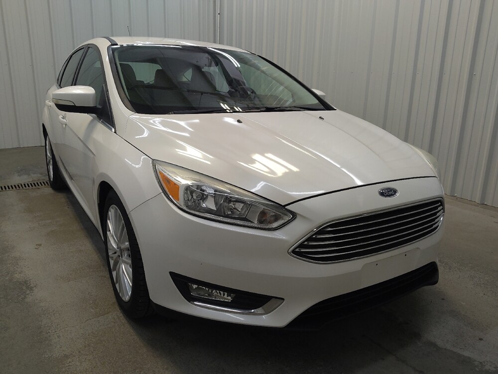2016 Ford Focus in Cincinnati, OH 45255 - 18140034 13