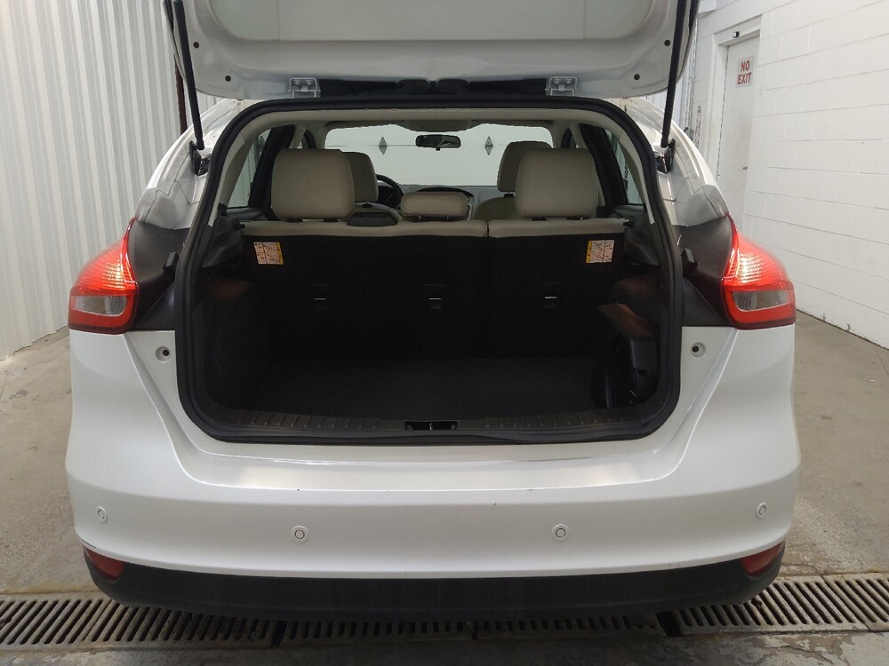 2016 Ford Focus in Cincinnati, OH 45255 - 18140034 29