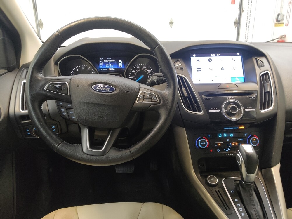 2016 Ford Focus in Cincinnati, OH 45255 - 18140034 22