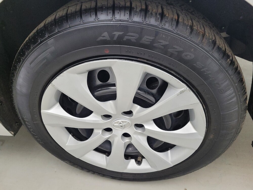 2022 Toyota Corolla in Miamisburg, OH 45342 - 18140035 31