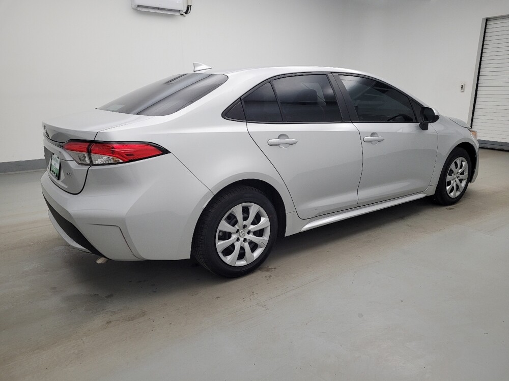 2022 Toyota Corolla in Miamisburg, OH 45342 - 18140035 10