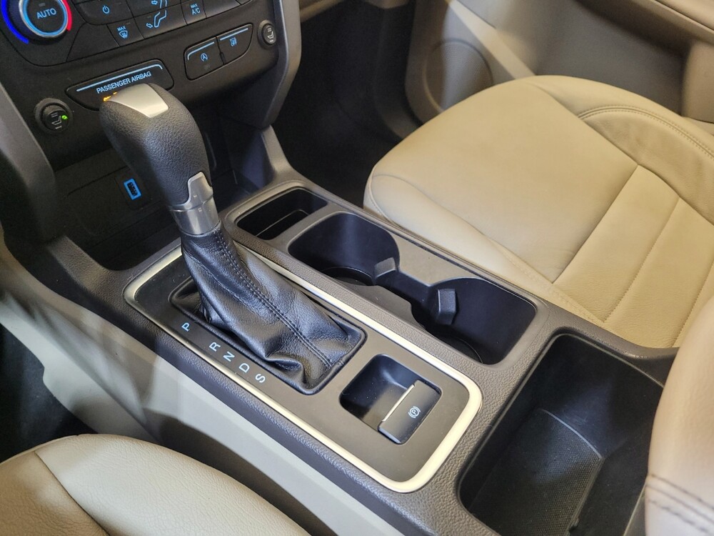 2017 Ford Escape in Miamisburg, OH 45342 - 18140036 26
