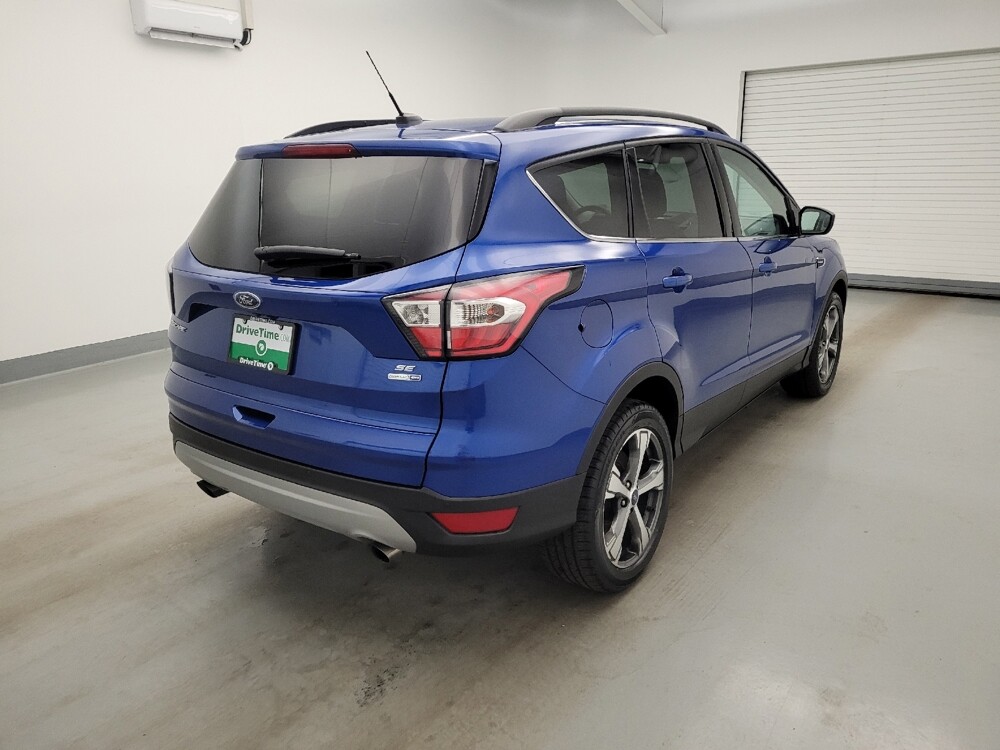 2017 Ford Escape in Miamisburg, OH 45342 - 18140036 9