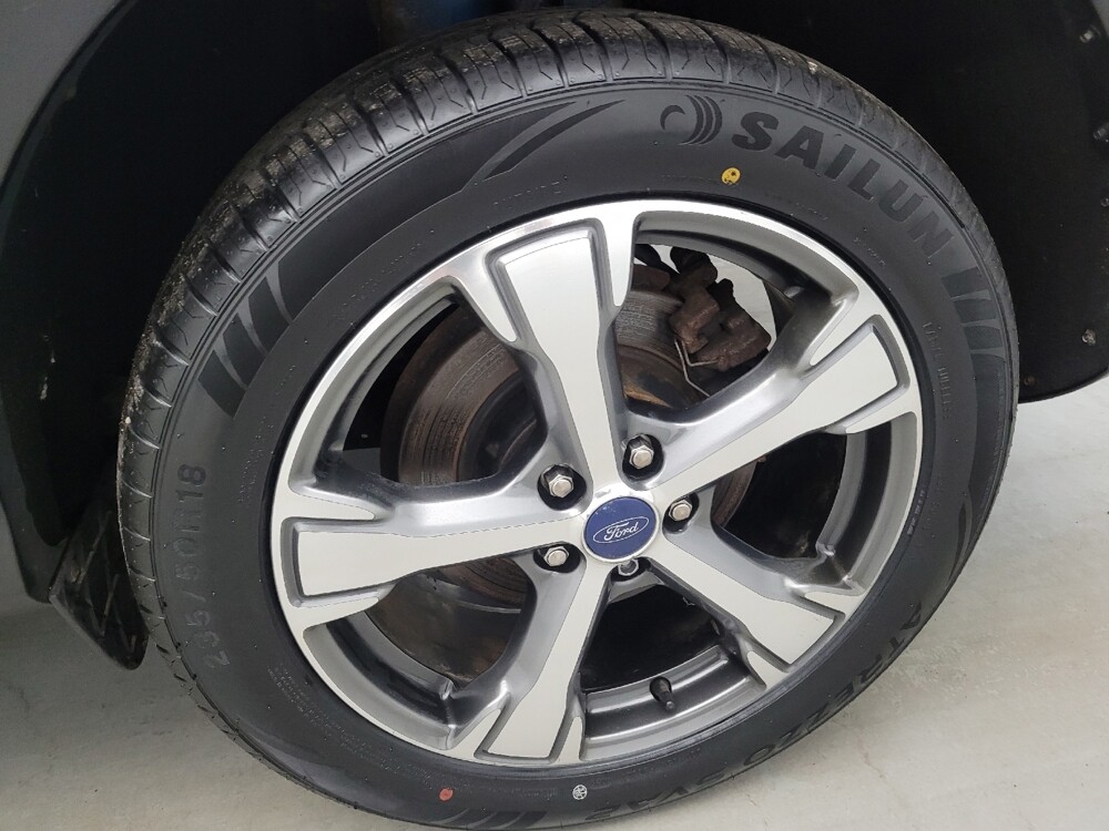 2017 Ford Escape in Miamisburg, OH 45342 - 18140036 31