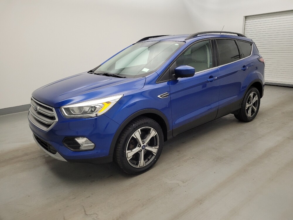 2017 Ford Escape in Miamisburg, OH 45342 - 18140036 2