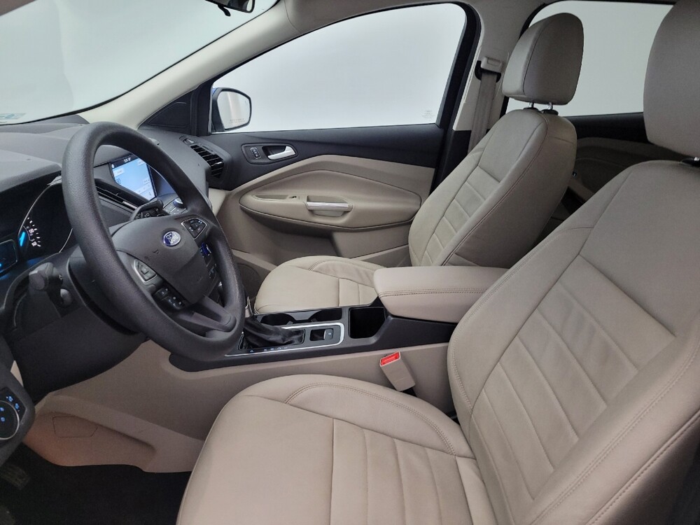 2017 Ford Escape in Miamisburg, OH 45342 - 18140036 17