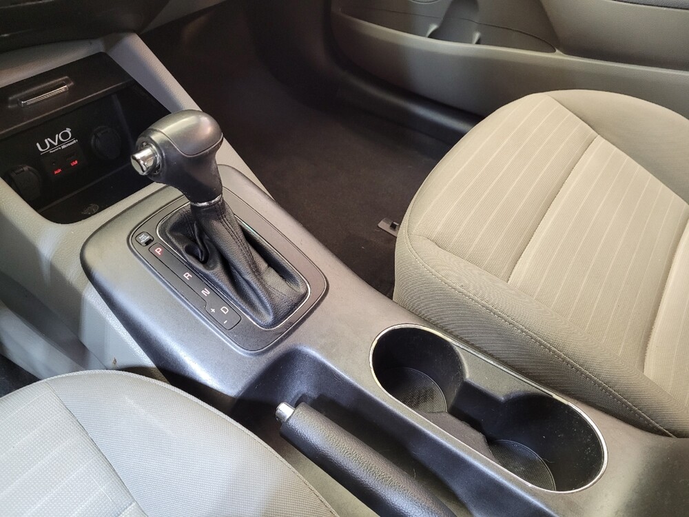2015 Kia Forte in Toledo, OH 43617 - 18140040 26